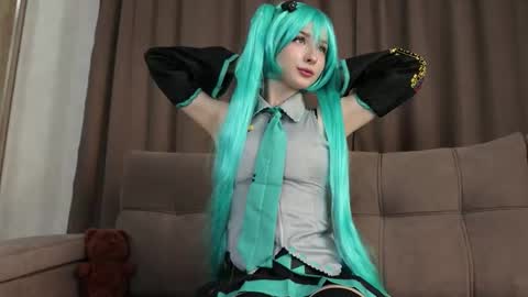 Snapshot of w1xll chatting on 10.19.25 Nana online show from 10.19.25