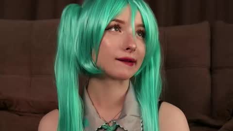 Snapshot of w1xll chatting on 10.24.25 Nana online show from 10.24.25