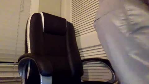 Snapshot of w988358 chatting on 02.19.25 w111111 online show from 02.19.25