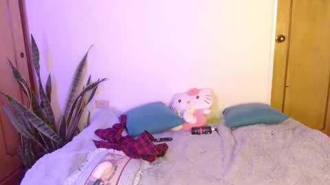 kitty SUPORT ME AND MY BABY SINGLE MOMY online show from 10.03.25