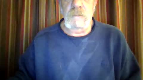 Snapshot of wahassa chatting on 11.30.25 wahassa online show from 11.30.25