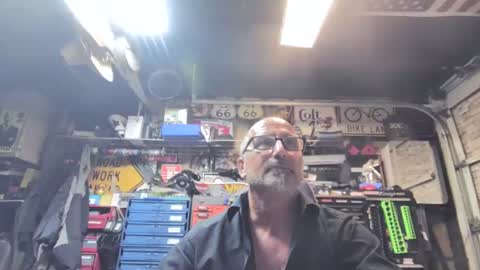 Snapshot of wakesblowinclouds chatting on 09.21.25 wakesblowinclouds online show from 09.21.25