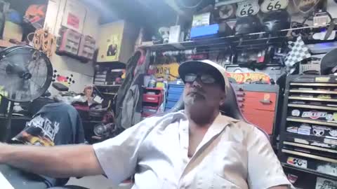 Snapshot of wakesblowinclouds chatting on 09.28.25 wakesblowinclouds online show from 09.28.25