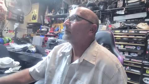 Snapshot of wakesblowinclouds chatting on 10.29.25 wakesblowinclouds online show from 10.29.25