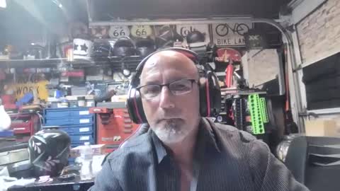 Snapshot of wakesblowinclouds chatting on 11.05.25 wakesblowinclouds online show from 11.05.25