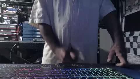 Snapshot of wakesblowinclouds chatting on 03.27.26 wakesblowinclouds online show from 03.27.26