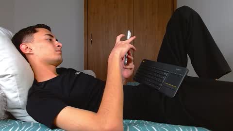 wal jones online show from 12.21.25