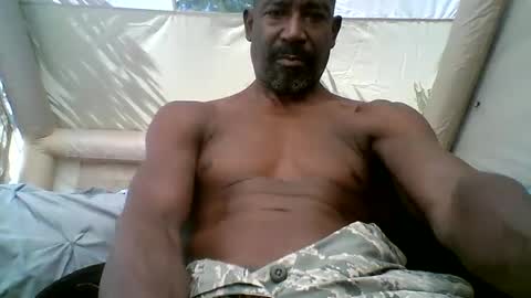 Snapshot of waleswusup chatting on 10.06.25 Champion Lover online show from 10.06.25