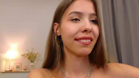 Snapshot of wanda_robinson chatting on 12.13.24 Wendy. Hello Honeys Ill see you 2nd 5th 7th this week love you3 online show from 12.13.24