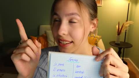 Wendy. Hello Honeys Ill see you 2nd 5th 7th this week love you3 online show from 03.12.25