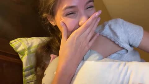 Snapshot of wanda_robinson chatting on 09.12.25 Wendy. Hello Honeys Ill see you 2nd 5th 7th this week love you3 online show from 09.12.25