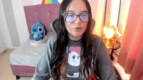 Snapshot of wanda_sg chatting on 06.16.26 Alexandra online show from 06.16.26