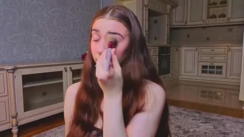 hello guys im Lilian online show from 09.11.25