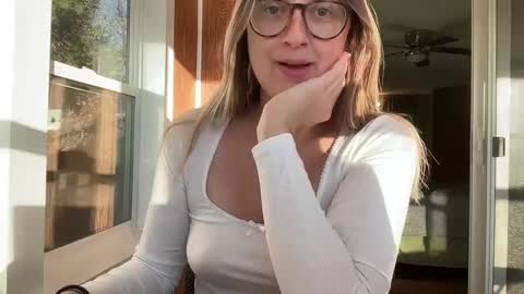 Snapshot of wanderlustjade chatting on 12.05.24 Jade  Adonis online show from 12.05.24