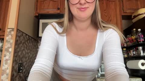 Snapshot of wanderlustjade chatting on 12.05.24 Jade  Adonis online show from 12.05.24