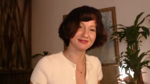 Snapshot of wanderwhitch chatting on 06.11.26 Miya online show from 06.11.26