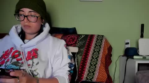 Snapshot of waningrosee chatting on 02.15.25 Waningrose Lu online show from 02.15.25