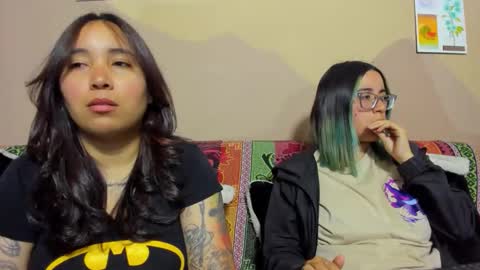 Snapshot of waningrosee chatting on 10.14.25 Waningrose Lu online show from 10.14.25