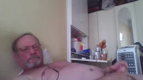 Snapshot of wanky357 chatting on 09.17.25 Tibo Love online show from 09.17.25