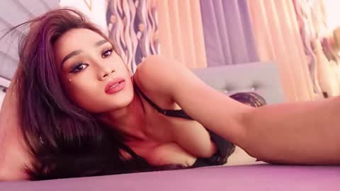 Snapshot of wantedsugar_ chatting on 03.12.25 Galems online show from 03.12.25