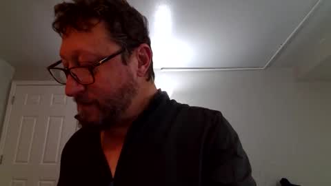 Snapshot of wantstoperform chatting on 12.14.25 wantstoperform online show from 12.14.25