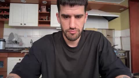 Snapshot of wat___sapbody chatting on 11.11.25 wearetwo online show from 11.11.25