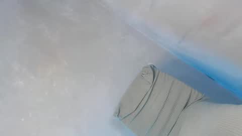 Isla Fox online show from 09.29.25