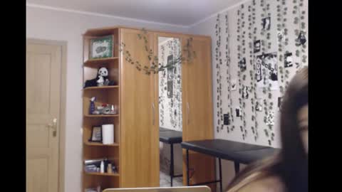 Mina online show from 11.19.25