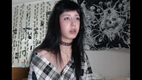 Mina online show from 04.30.26