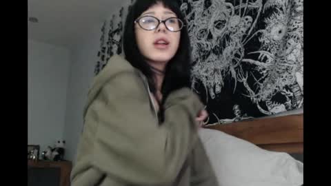 Snapshot of wavy_nights chatting on 05.30.26 Mina online show from 05.30.26