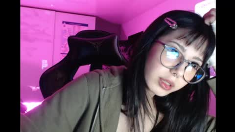 Snapshot of wavy_nights chatting on 07.23.26 Mina online show from 07.23.26