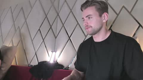 Snapshot of waynemiller_ chatting on 02.27.25 Wayne online show from 02.27.25