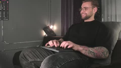 Snapshot of waynemiller_ chatting on 12.18.25 Wayne online show from 12.18.25