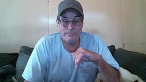 Snapshot of wbfarm chatting on 09.14.25 WB Farm online show from 09.14.25