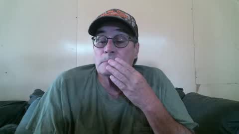 Snapshot of wbfarm chatting on 09.24.25 WB Farm online show from 09.24.25