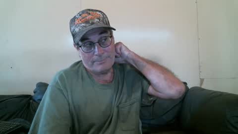 Snapshot of wbfarm chatting on 09.25.25 WB Farm online show from 09.25.25