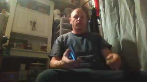 Snapshot of wcnmail24 chatting on 12.31.24 wcnmail24 online show from 12.31.24