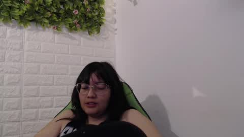 Trixie 3 online show from 02.14.25