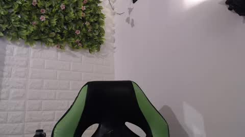 Trixie 3 online show from 02.15.25