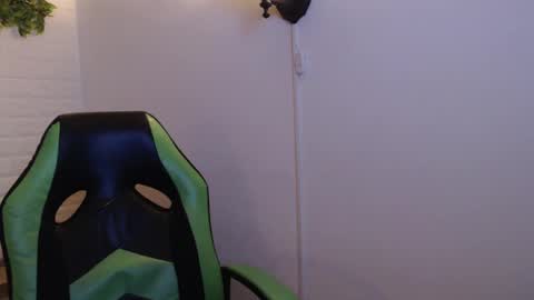 Trixie 3 online show from 03.01.25