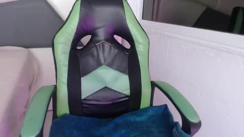 Trixie 3 online show from 09.15.25