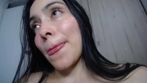 we_we77 online show from 10.16.25