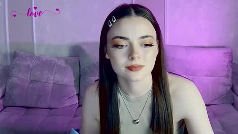 Snapshot of weareyoursun chatting on 03.06.25 Alice online show from 03.06.25