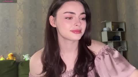 Snapshot of weareyoursun chatting on 03.05.26 Alice online show from 03.05.26