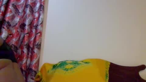 Snapshot of weaverbird25 chatting on 03.24.26 weaverbird25 online show from 03.24.26