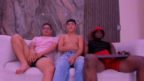 Jhonny Dick  his neighbors. online show from 12.01.25