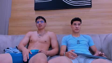 Snapshot of web_gammer_ chatting on 01.14.26 Jhonny Dick his neighbors. online show from 01.14.26