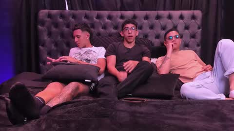 Snapshot of web_gammer_ chatting on 02.03.26 Jhonny Dick his neighbors. online show from 02.03.26