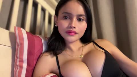 Snapshot of webcammaggie chatting on 03.25.26 Maggie online show from 03.25.26