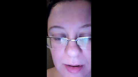 Snapshot of webgirl2 chatting on 01.10.25 Marina online show from 01.10.25